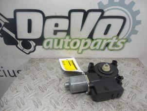 Used Door window motor Volkswagen Polo V (6R) 1.0 12V BlueMotion Technology Price on request offered by DeVo Autoparts