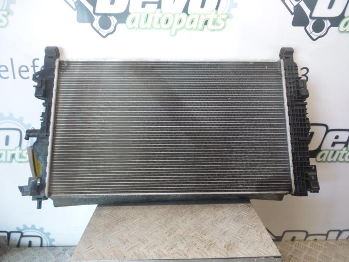 Used Radiator Opel Zafira Tourer (P12) 2.0 CDTI 16V 130 Ecotec Price on request offered by DeVo Autoparts