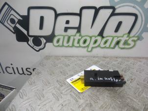 Usagé Antenne amplificateur Mercedes B (W245,242) 1.7 B-170 16V Prix sur demande proposé par DeVo Autoparts