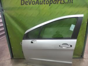 Used Door 4-door, front left Peugeot 308 (4A/C) 1.6 VTI 16V Price on request offered by DeVo Autoparts