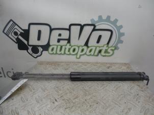 Used Set of gas struts for boot Volkswagen Golf Plus (5M1/1KP) 1.6 FSI 16V Price on request offered by DeVo Autoparts