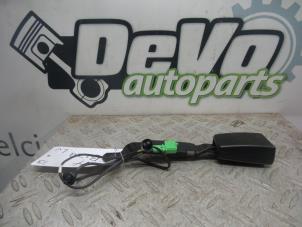 Usagé Insertion ceinture de sécurité avant gauche Seat Ibiza IV (6J5) 1.2 TDI Ecomotive Prix sur demande proposé par DeVo Autoparts
