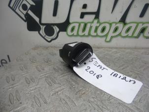 Gebrauchte Licht Schalter Seat Ibiza V (KJB) 1.0 12V Preis auf Anfrage angeboten von DeVo Autoparts