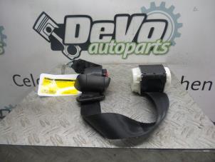 Usagé Ceinture de sécurité arrière centre Skoda Fabia II (5J) 1.2i Prix sur demande proposé par DeVo Autoparts