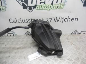 Used Air box BMW 3 serie (E90) 320d 16V Price on request offered by DeVo Autoparts