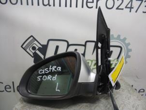 Usagé Rétroviseur gauche Opel Astra J Sports Tourer (PD8/PE8/PF8) 1.7 CDTi 16V Prix sur demande proposé par DeVo Autoparts