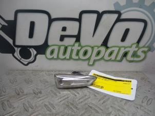 Used Front wing indicator, right Opel Astra J Sports Tourer (PD8/PE8/PF8) 1.7 CDTi 16V Price on request offered by DeVo Autoparts