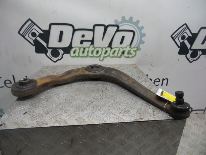 Front wishbone, right from a Peugeot 206 (2A/C/H/J/S) 1.6 HDi 16V 2005