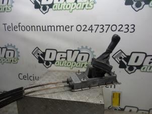 Used Gear-change mechanism Volkswagen Polo IV (9N1/2/3) 1.2 12V Price on request offered by DeVo Autoparts