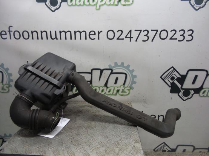 Begagnade Luftfilterhus Daihatsu YRV (M2) 1.0 12V DVVT STi Pris på förfrågan erbjuds av DeVo Autoparts