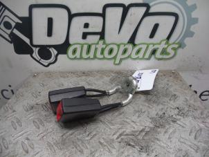 Used Rear seatbelt buckle, left Skoda Fabia II (5J) 1.2i 12V Price on request offered by DeVo Autoparts