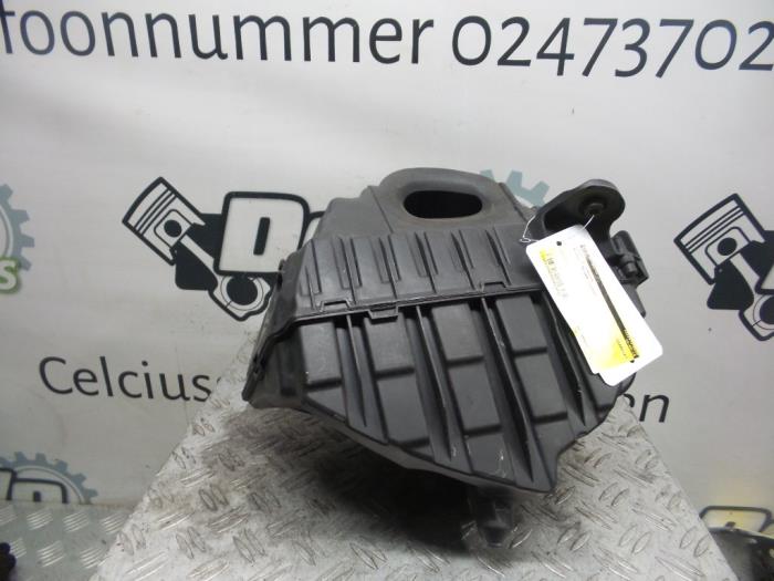 Begagnade Luftfilterhus Renault Megane III Coupe (DZ) 1.6 16V Pris på förfrågan erbjuds av DeVo Autoparts
