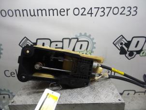 Used Gear-change mechanism Renault Megane III Coupe (DZ) 1.6 16V Price on request offered by DeVo Autoparts