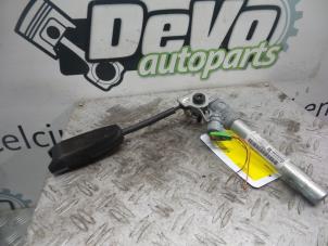 Used Seatbelt tensioner, left Opel Corsa D 1.2 16V Price € 50,00 Margin scheme offered by DeVo Autoparts
