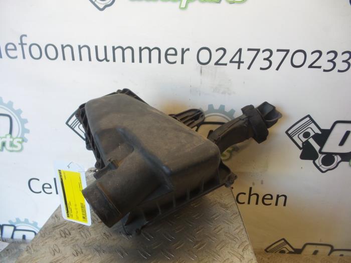 Begagnade Luftfilterhus Ford Mondeo IV Wagon 1.8 TDCi 125 16V Pris på förfrågan erbjuds av DeVo Autoparts