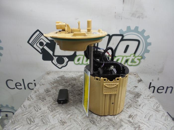 Usagé Pompe à carburant Opel Zafira Tourer (P12) 2.0 CDTI 16V 130 Ecotec Prix sur demande proposé par DeVo Autoparts