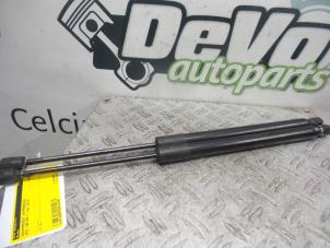 Used Set of gas struts for boot Opel Zafira Tourer (P12) 2.0 CDTI 16V 130 Ecotec Price on request offered by DeVo Autoparts