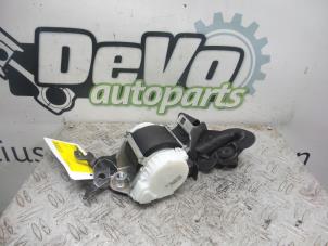 Used Front seatbelt, right BMW 3 serie (E90) 320d 16V Price on request offered by DeVo Autoparts