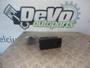 Used Electric window switch Opel Insignia 2.0 CDTI 16V 160 Ecotec Price on request offered by DeVo Autoparts