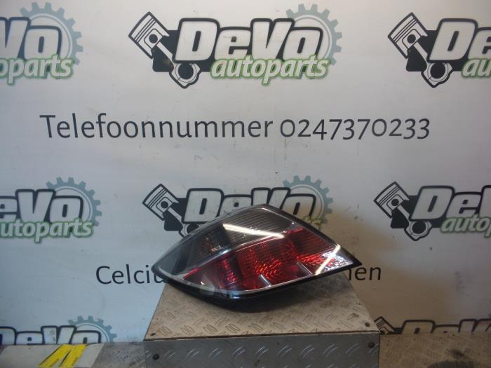 Taillight, left from a Opel Astra H GTC (L08) 1.6 16V 2007