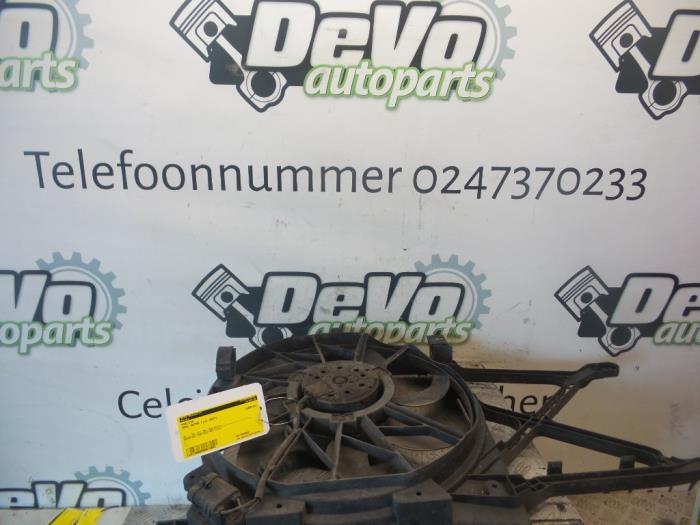 Cooling fans from a Opel Astra H GTC (L08) 1.6 16V 2007