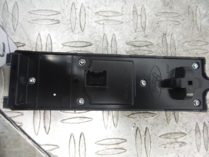 Interruptor combinado de ventanillas de un Ford Fiesta 6 (JA8) 1.0 SCI 12V 80 2015