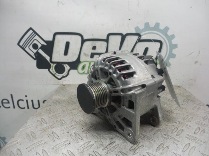 Begagnade Dynamo Renault Captur I (2R) 1.2 TCE 16V EDC Pris € 40,00 Marginaltabell erbjuds av DeVo Autoparts