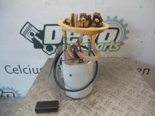 Used Electric fuel pump Mercedes A (W176) 1.5 A-180 CDI, A-180d 16V Price on request offered by DeVo Autoparts