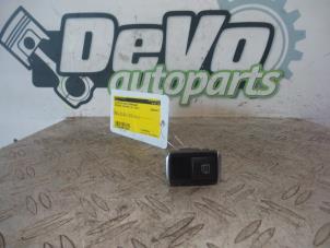 Used Electric window switch Mercedes A (W176) 1.5 A-180 CDI, A-180d 16V Price on request offered by DeVo Autoparts