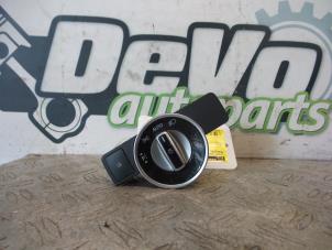Used Light switch Mercedes C (C204) 2.2 C-220 CDI 16V BlueEfficiency Price on request offered by DeVo Autoparts