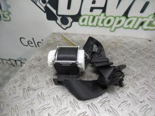 Used Front seatbelt, right BMW 3 serie (E90) 316i 16V Price on request offered by DeVo Autoparts