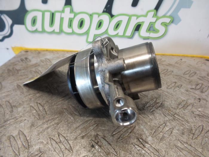 Begagnade Vattenpump Volkswagen Golf VII (AUA) 1.6 TDI 16V Pris på förfrågan erbjuds av DeVo Autoparts