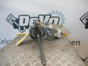 Used Power steering pump Renault Captur (2R) 1.2 TCE 16V EDC Price on request offered by DeVo Autoparts