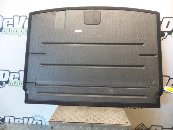 Plyta podlogowa bagaznika z Volkswagen Golf VII (AUA) 1.6 TDI 16V 2015