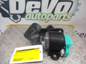 Used Rear seatbelt, centre Renault Captur (2R) 1.2 TCE 16V EDC Price on request offered by DeVo Autoparts