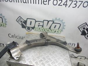 Usagé Bras de suspension avant droit Mercedes B (W246,242) 1.5 B-160 CDI 16V Prix sur demande proposé par DeVo Autoparts
