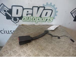 Used Front seatbelt buckle, right Volkswagen Golf VII (AUA) Price on request offered by DeVo Autoparts