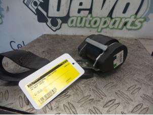 Used Rear seatbelt, left Volkswagen Golf VII (AUA) 2.0 GTD 16V Price on request offered by DeVo Autoparts