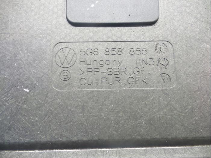 Plaque sol coffre d'un Volkswagen Golf VII (AUA) 2.0 GTD 16V 2015