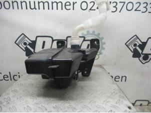 Used Front windscreen washer reservoir Volkswagen Golf Price on request offered by DeVo Autoparts