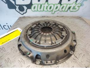 Used Clutch kit (complete) Renault Captur (2R) 1.2 TCE 16V EDC Price on request offered by DeVo Autoparts