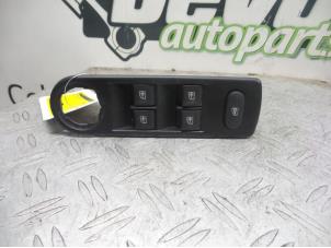 Usados Interruptor combinado de ventanillas Renault Captur (2R) 0.9 Energy TCE 12V Precio de solicitud ofrecido por DeVo Autoparts