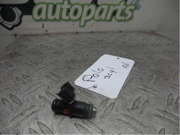 Usagé Injecteur (injection essence) Volkswagen Polo IV (9N1/2/3) 1.2 12V Prix sur demande proposé par DeVo Autoparts
