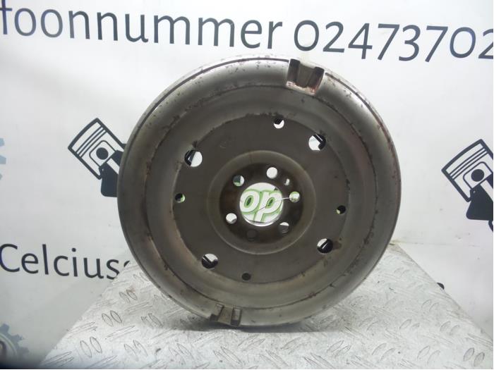Begagnade Startkuggkrans Volkswagen Golf VII (AUA) 1.4 TSI 16V Pris på förfrågan erbjuds av DeVo Autoparts