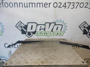 Used Front wiper arm Seat Ibiza V (KJB) 1.0 12V Price on request offered by DeVo Autoparts