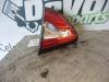 Tailgate reflector, right from a Renault Captur (2R), 2013 0.9 Energy TCE 12V, SUV, Petrol, 898cc, 66kW (90pk), FWD, H4B400; H4BA4; H4B408; H4BB4, 2013-06 2018