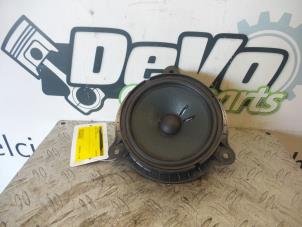 Used Speaker Renault Captur (2R) 0.9 Energy TCE 12V Price on request offered by DeVo Autoparts