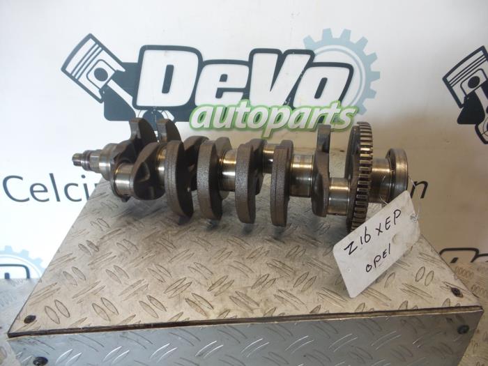 Usagé Vilebrequin Opel Zafira Mk.II (M75) 1.6 16V Prix sur demande proposé par DeVo Autoparts
