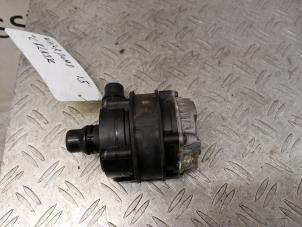 Used Water pump Mercedes C (W205) C-220 2.2 CDI BlueTEC, C-220 d 16V Price on request offered by DeVo Autoparts