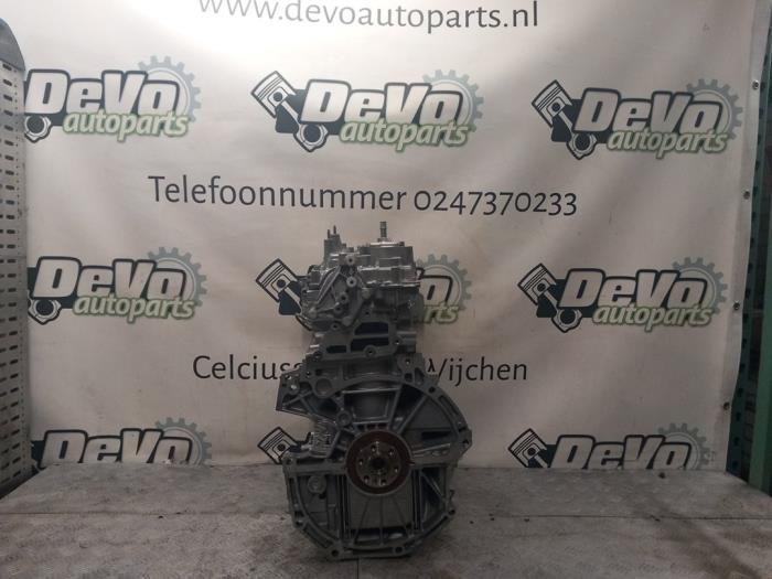 Engine from a Renault Clio IV (5R) 1.2 TCE 16V GT EDC 2014